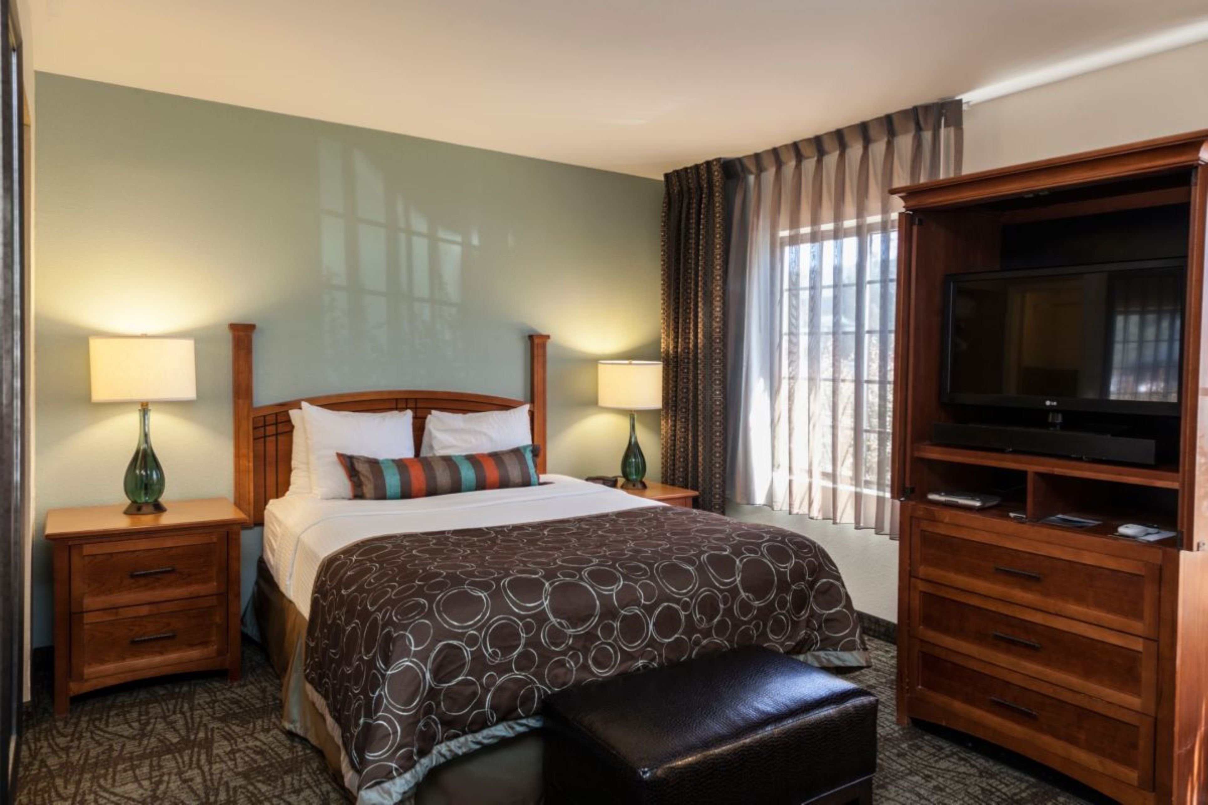 Staybridge Suites Co Springs Air Force Academy 22/60