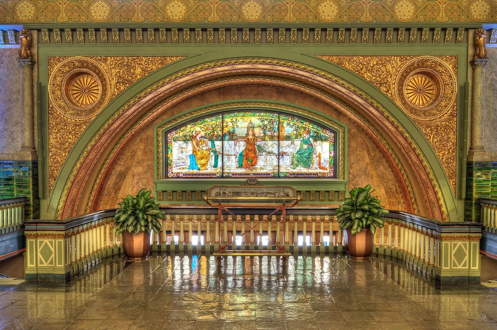 St. Louis Union Station Hotel Curio Collection By Hilton 3/82