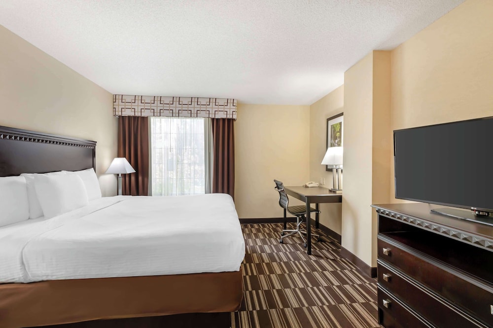 Standard, King Bed, Accessible
