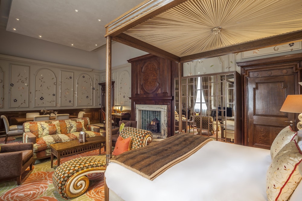 Roseate, Suite, King Bed