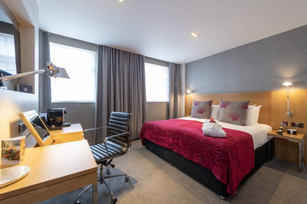 CITY, KING BED