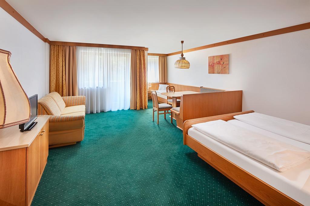 LIFTHOTEL 5/21