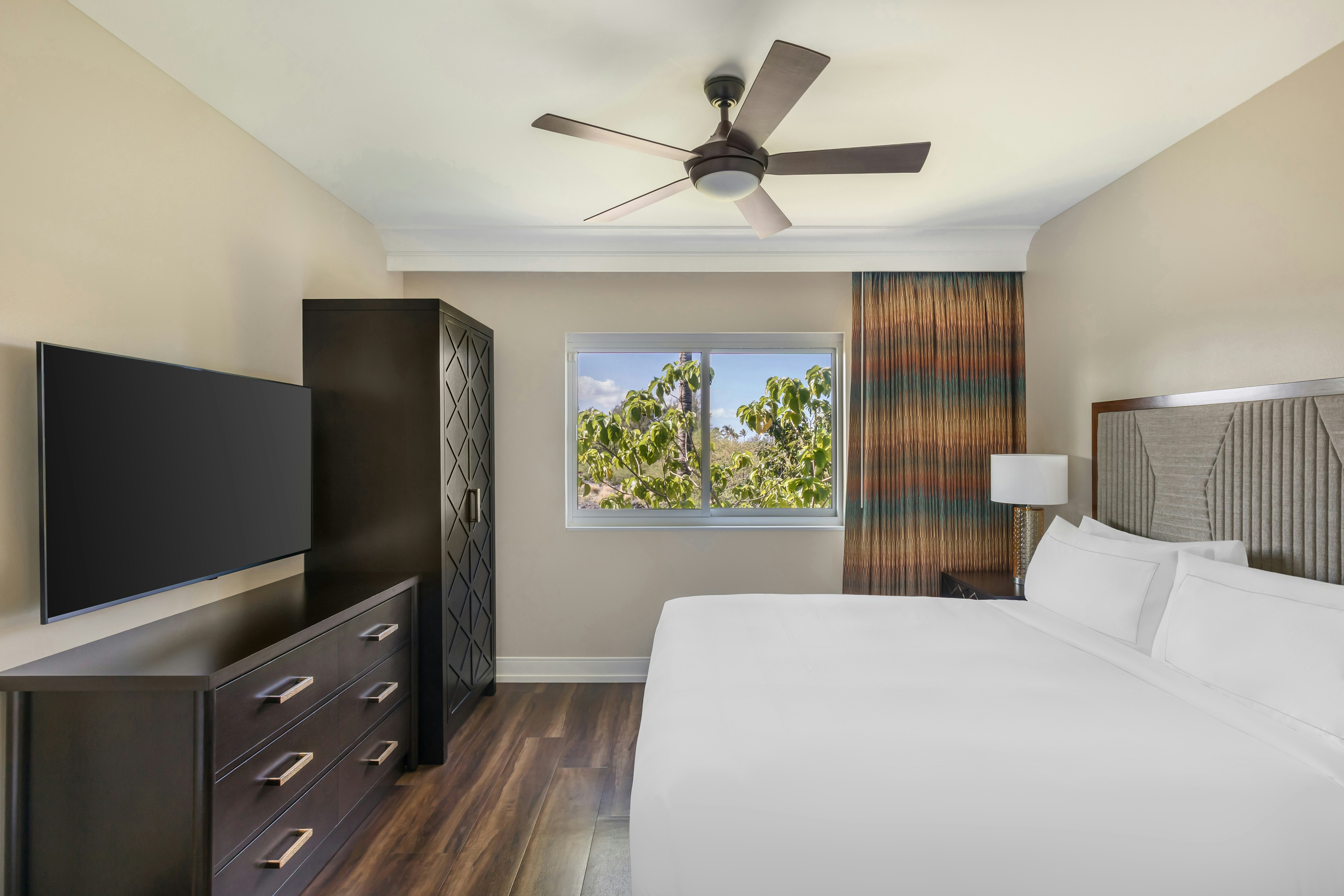 2 Bedrooms, Suite, Golf Course View