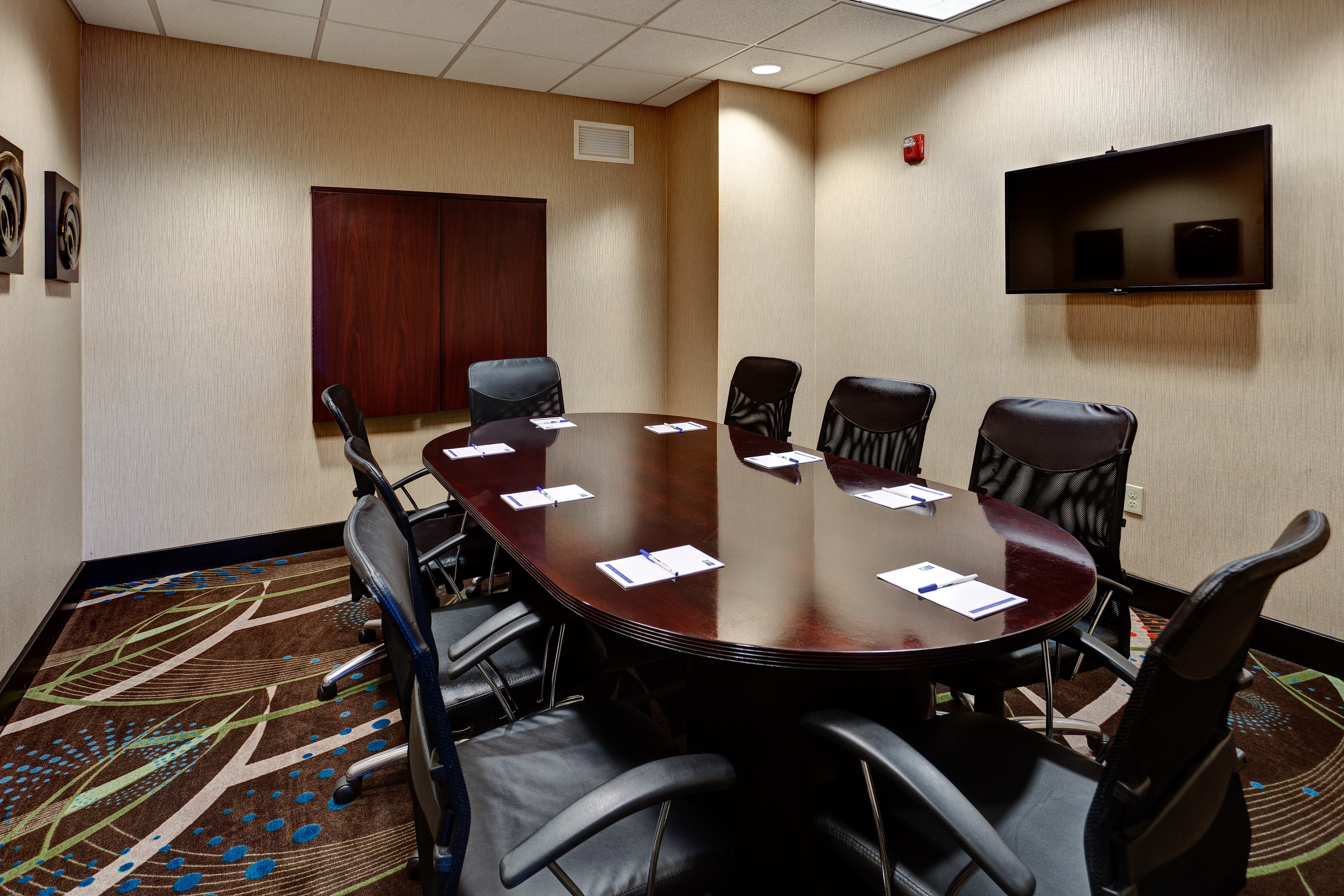 Holiday Inn Express & Suites Wichita Northwest Maize K-96 37/43