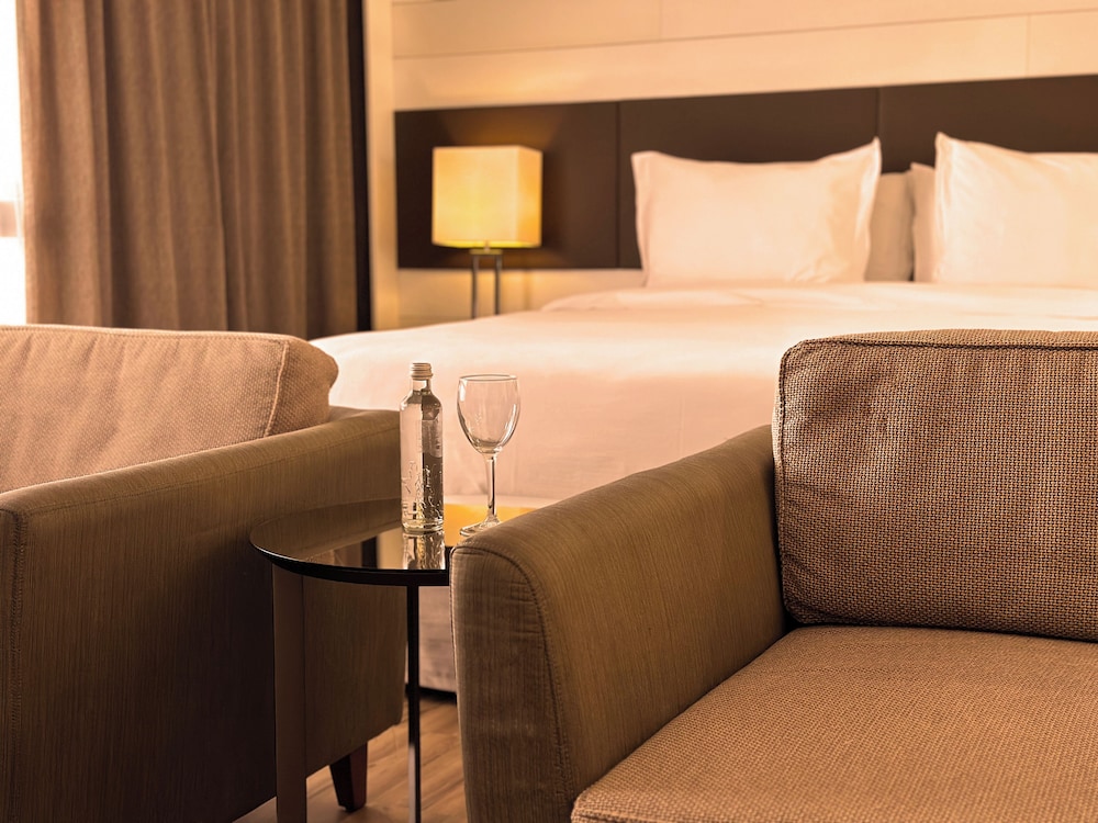 Kubitschek Plaza Hotel 35/50