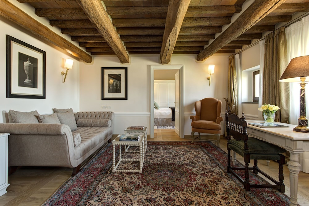 VILLA LE CALVANE 24/50