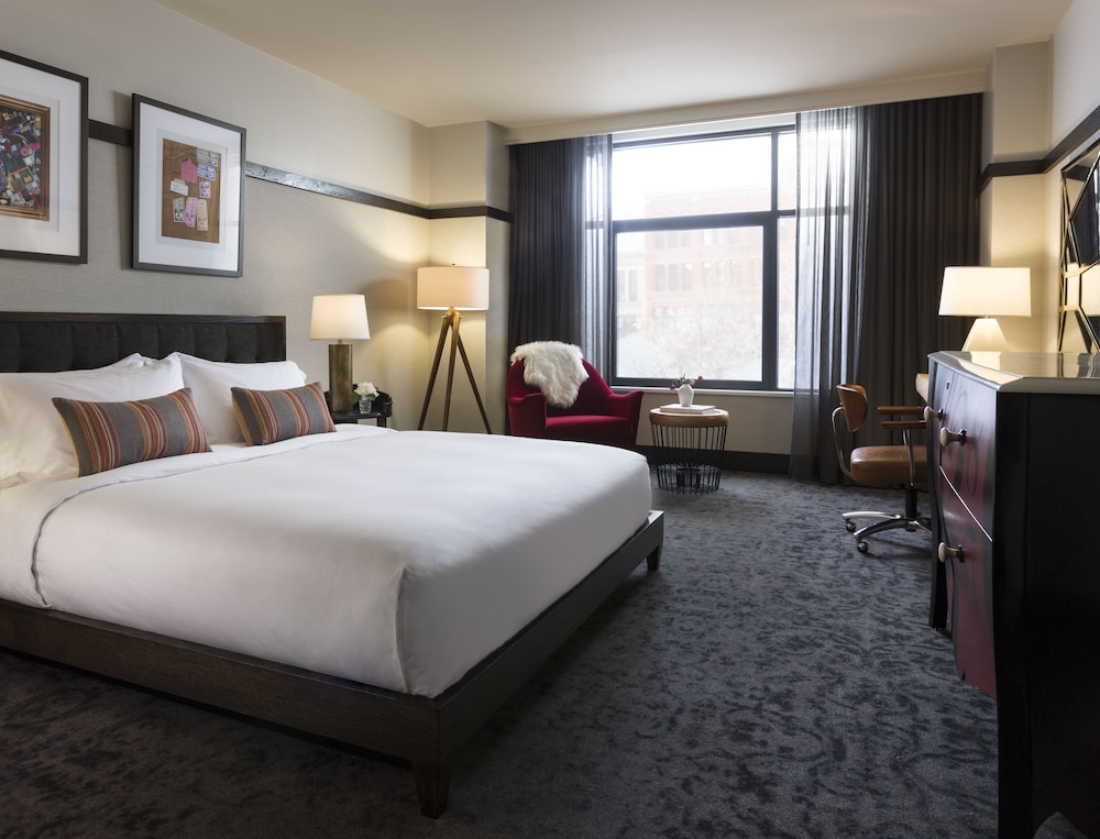 Kimpton Journeyman Hotel 10/80