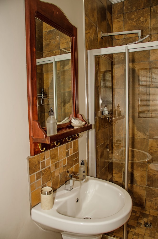 Cornerstone B&B Kroonstad 36/40