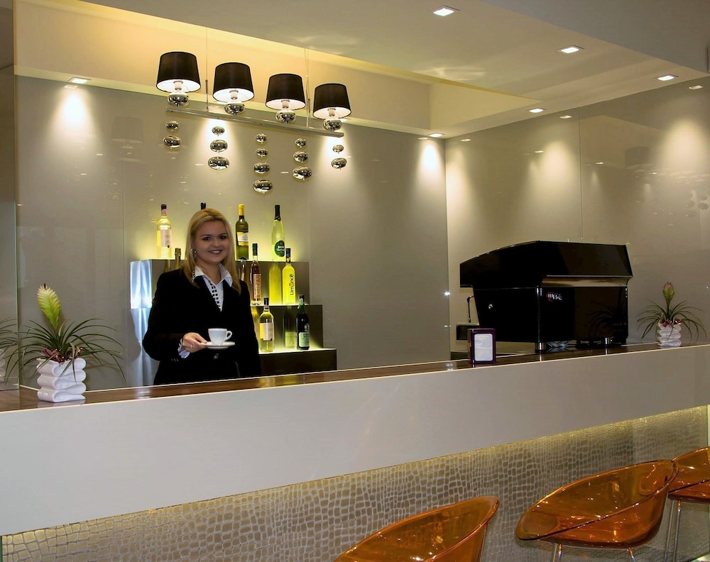 Hotel Aurora Mare 4/40