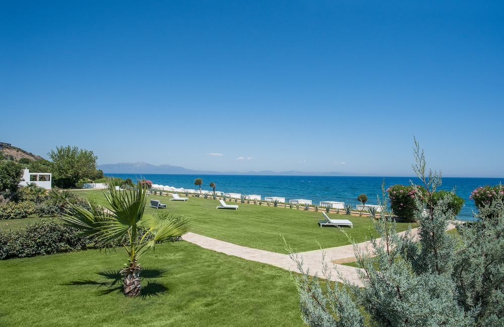 Mareggio Exclusive Residences And Suites 44/50