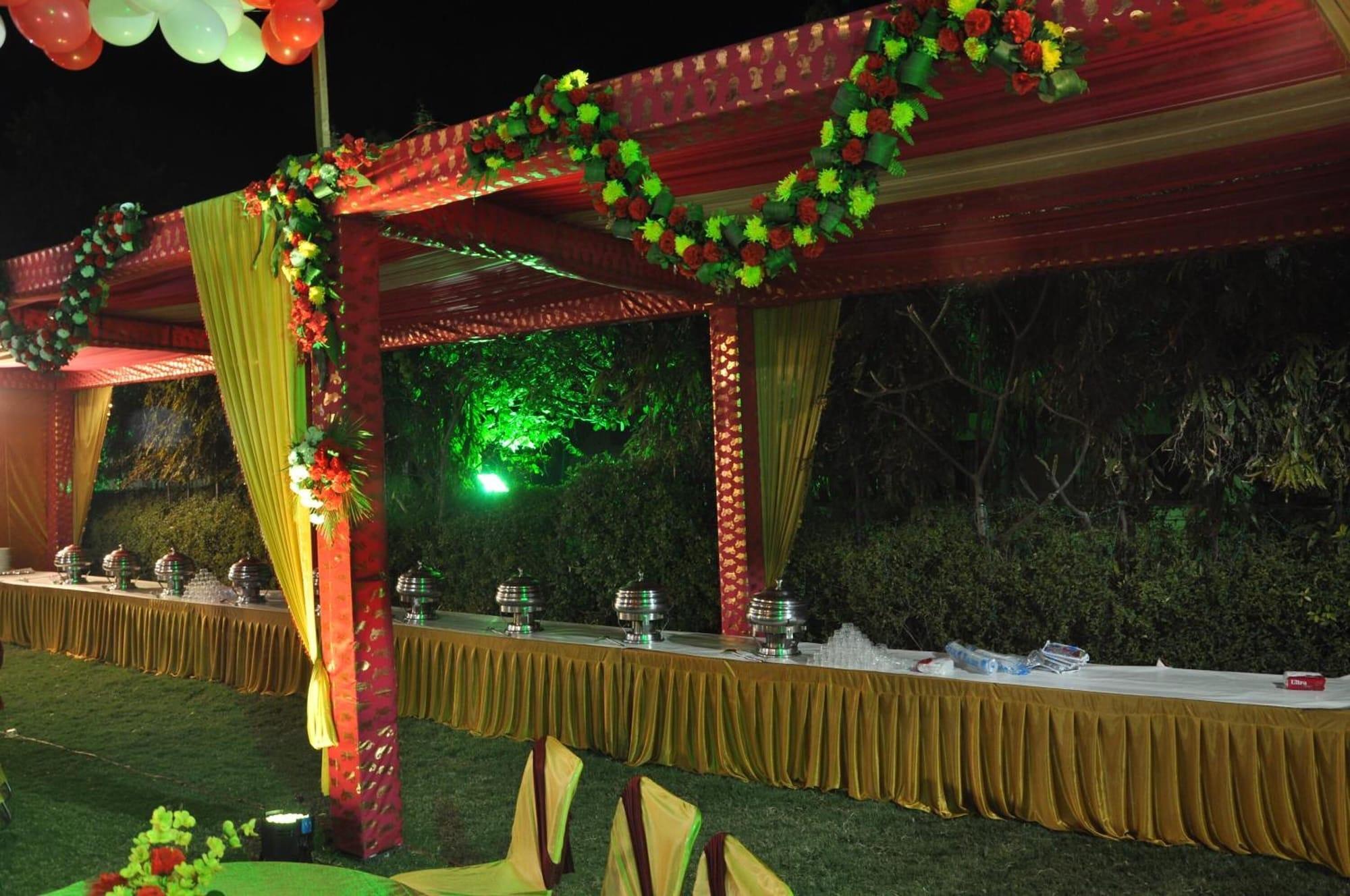 HOTEL GANPATI PALACE 36/39