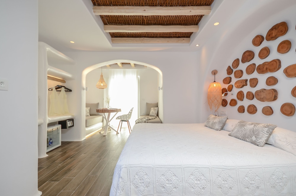 Naxos Island Escape Suites 22/71