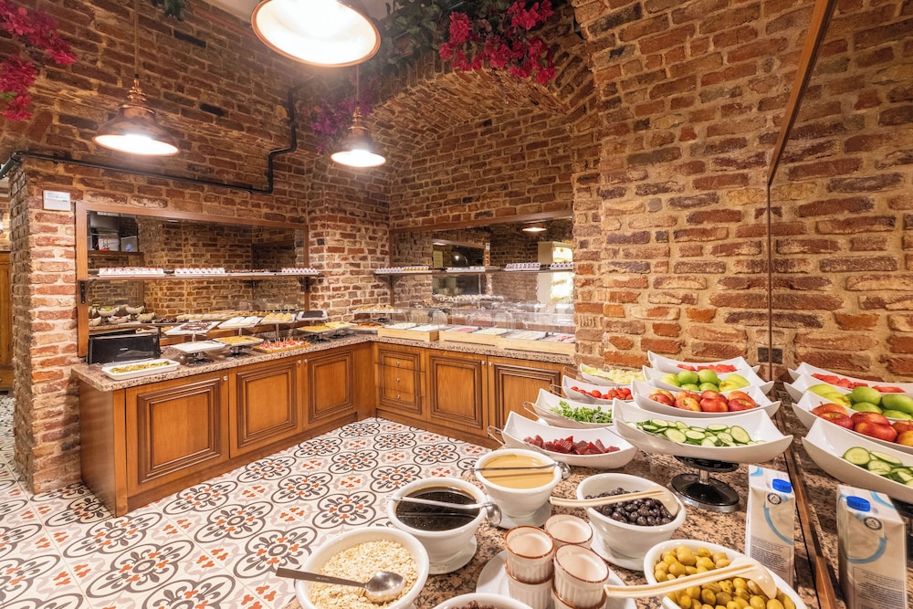 Meserret Palace Hotel 37/50