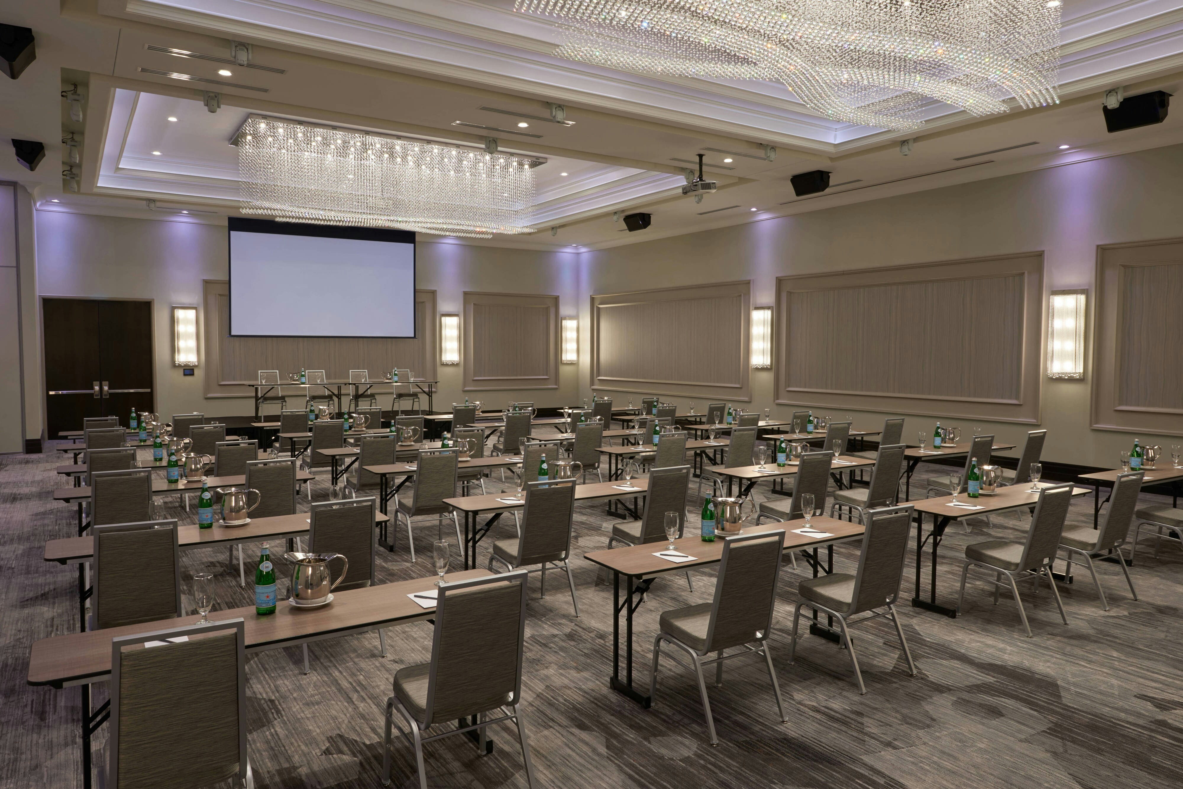 TownePlace Suites by Marriott Oshawa 15/25