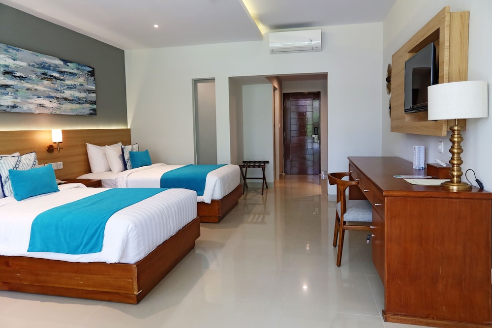 The Cakra Hotel 10/42