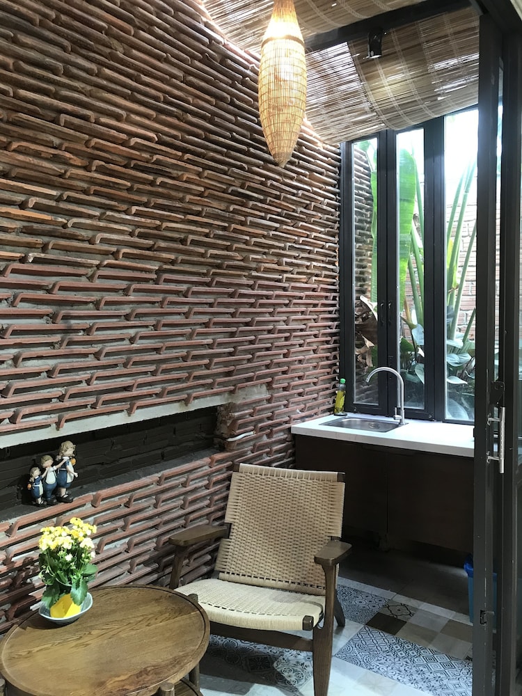 Ngoi House 7/34
