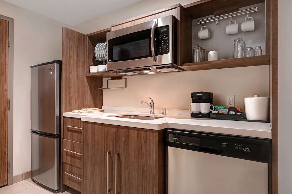 Home2 Suites By Hilton Anaheim Resort 42/45