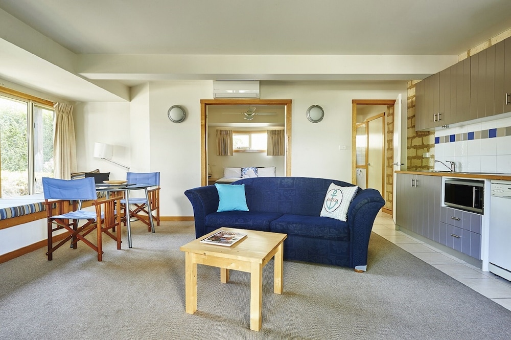 SEAHAVEN VILLAGE 36/68