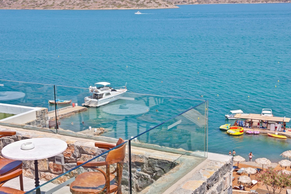 Royal Marmin Bay Boutique and Art Hotel 42/50
