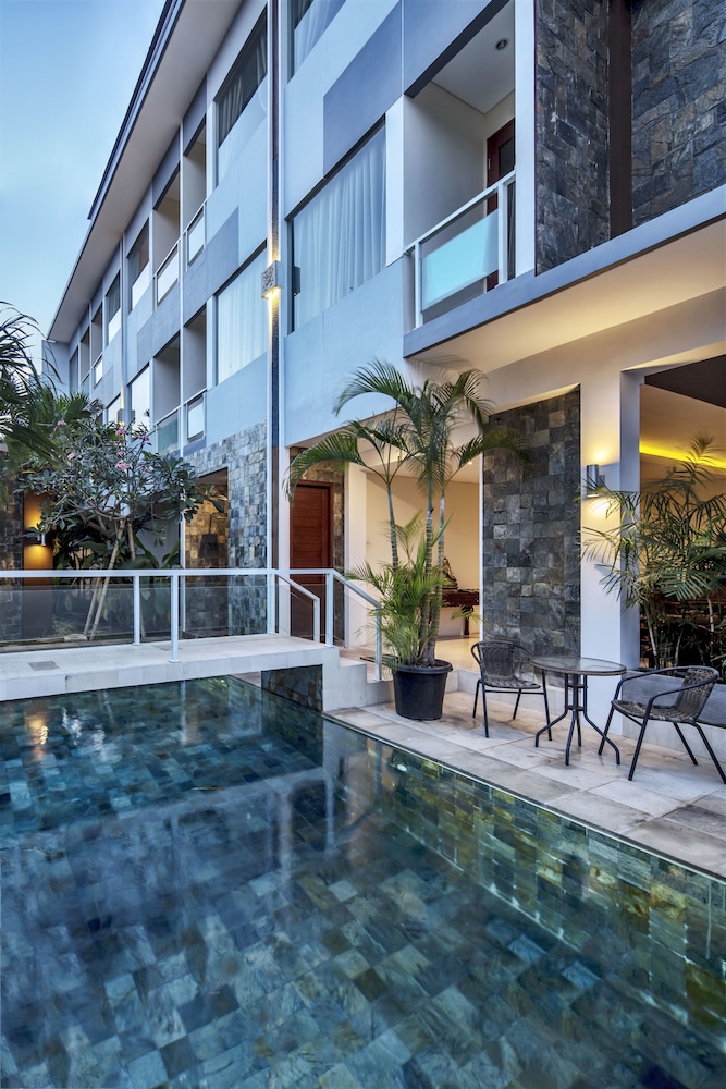 M Suite Bali 36/65