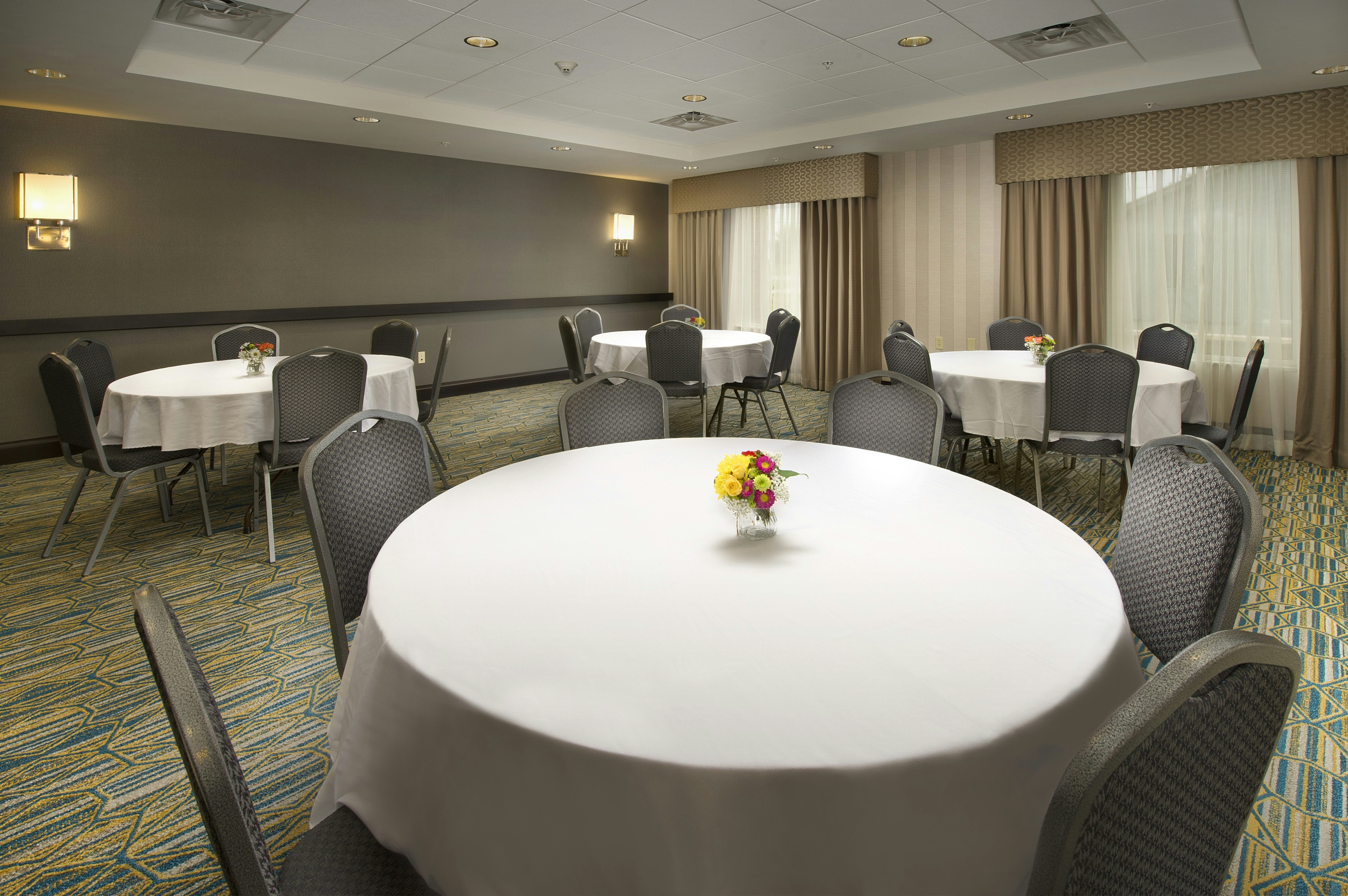 Hampton Inn & Suites Syracuse/Carrier Circle 36/47