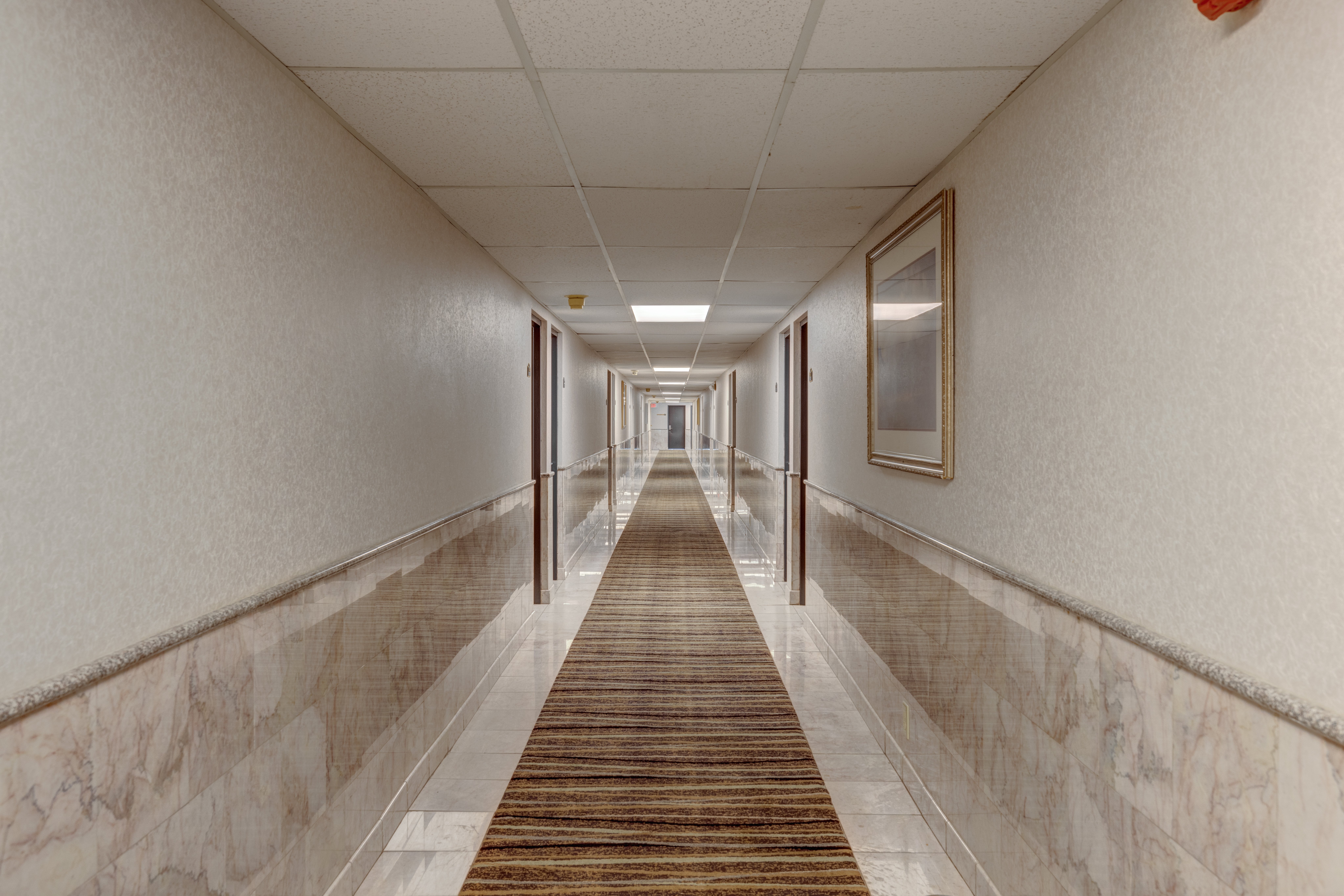 Riverside Hotel & Conference Center 3/60