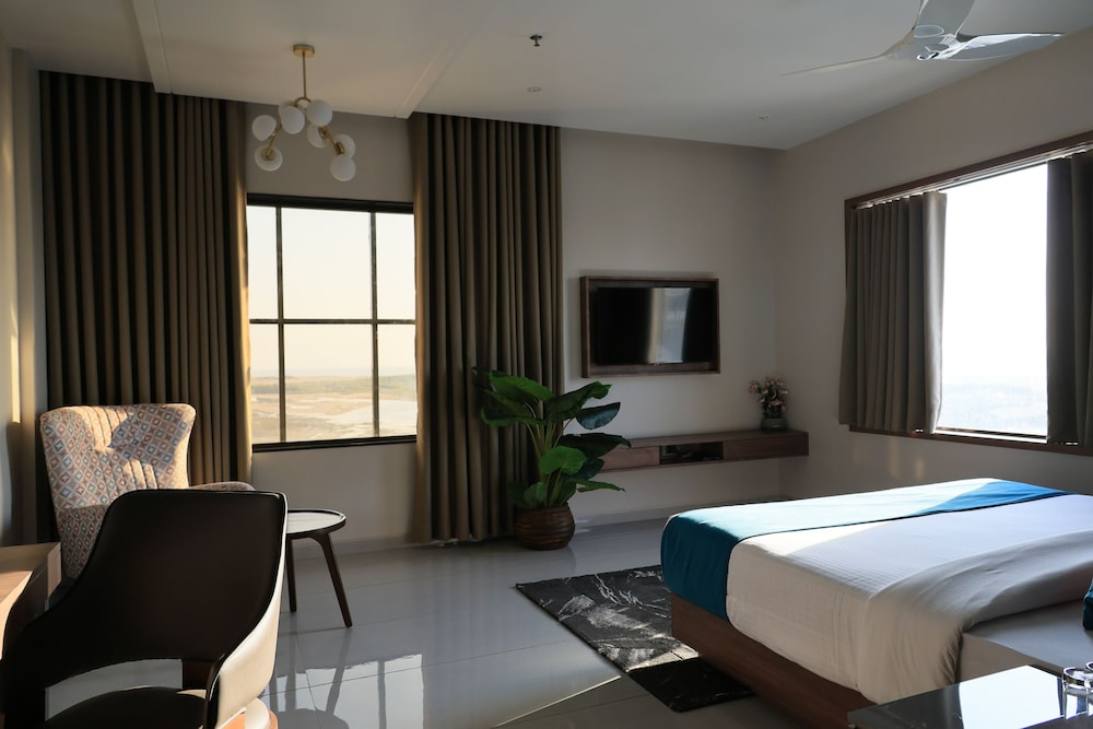 Pride Elite, Dwarka 30/50
