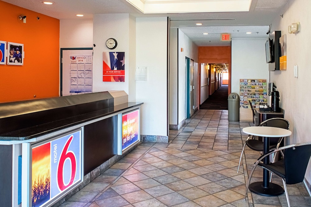 Motel6 Seymour, IN - North 10/51