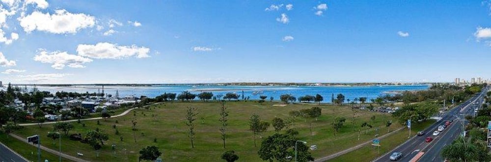 Aqualine Apartments 38/74