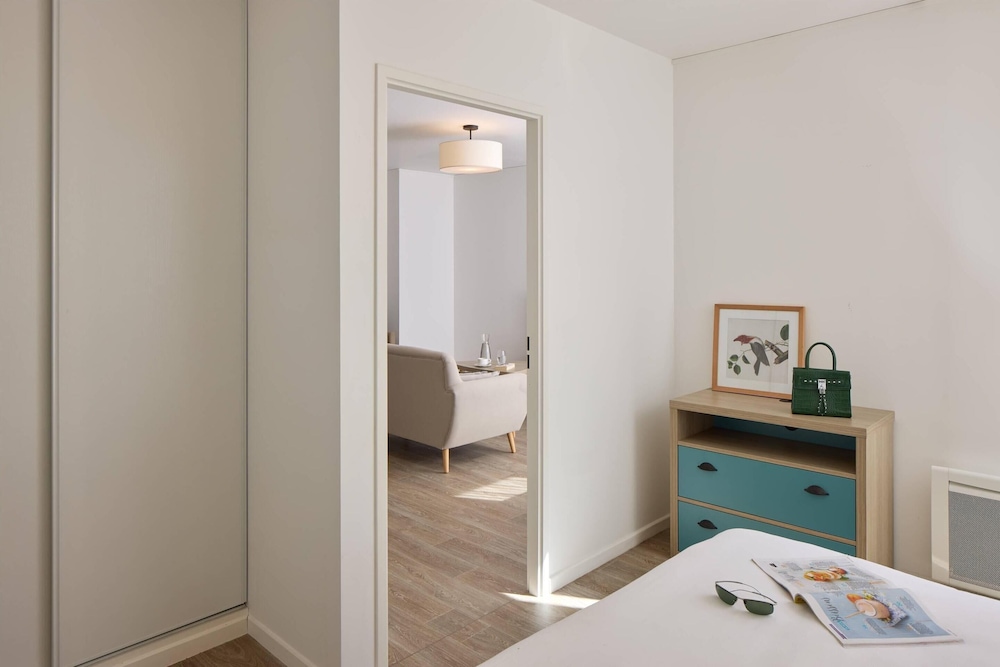 Quality Aparthotel St-Quentin en Yvelines 22/23