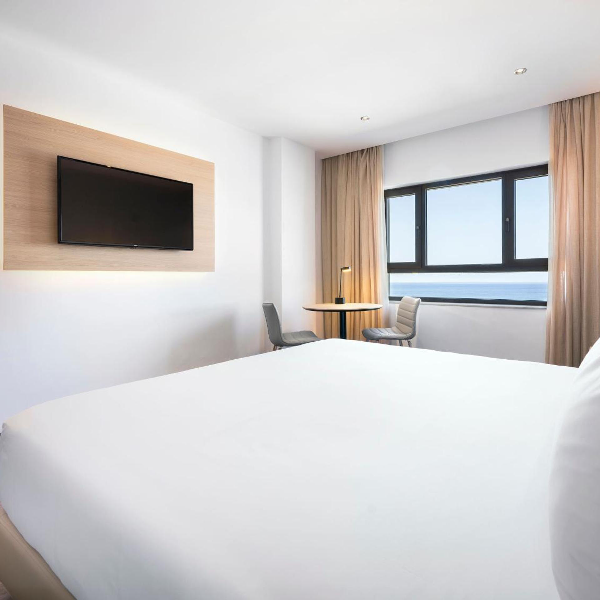 Premium, Sea View