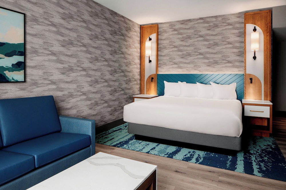 Renovated, Valley, Premium, King Bed