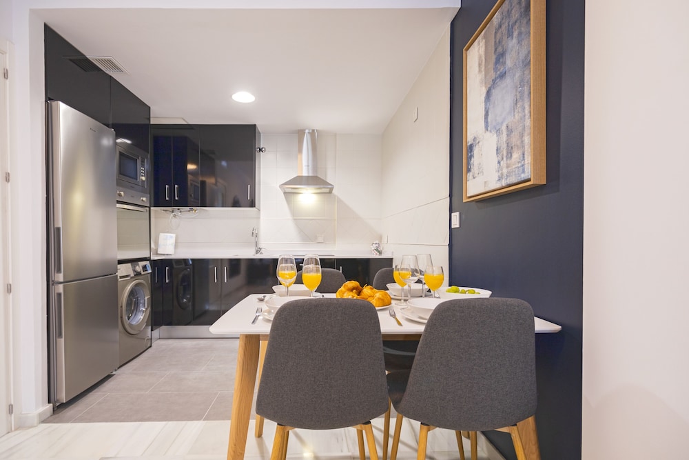 Malaga Rivas 34 Suites Homes 26/48