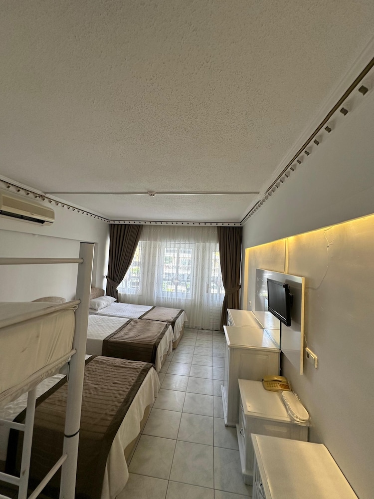 SYEDRA HOTEL 22/22
