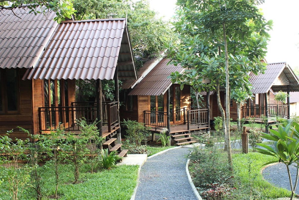 Lanta Happy Hill Resort 30/36