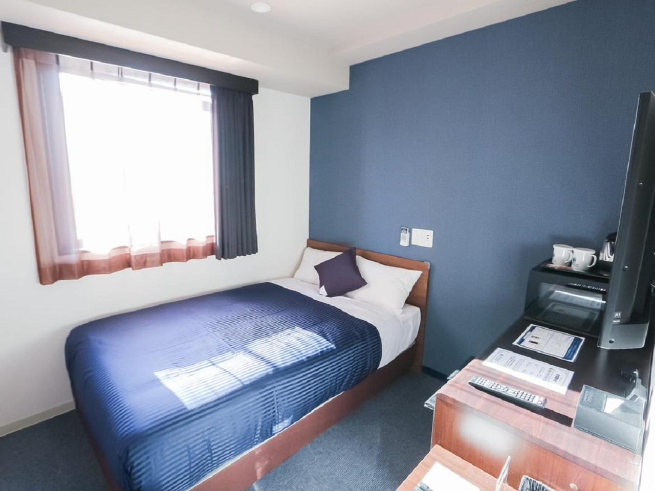 Room, Semi Double Bed