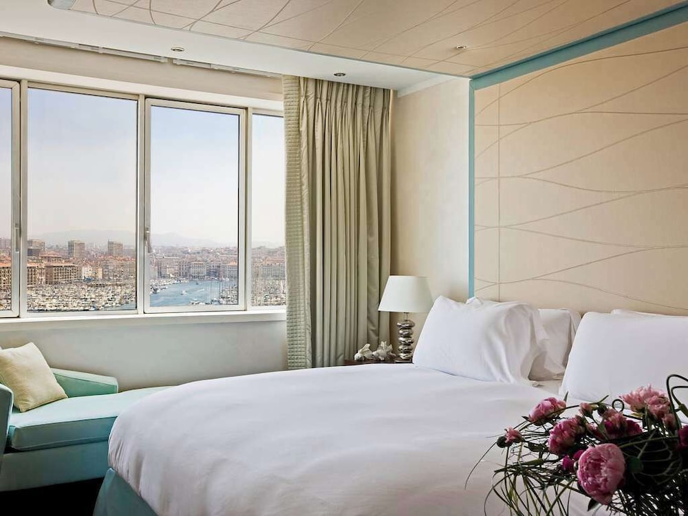 Sofitel Marseille Vieux Port Hotel 12/50