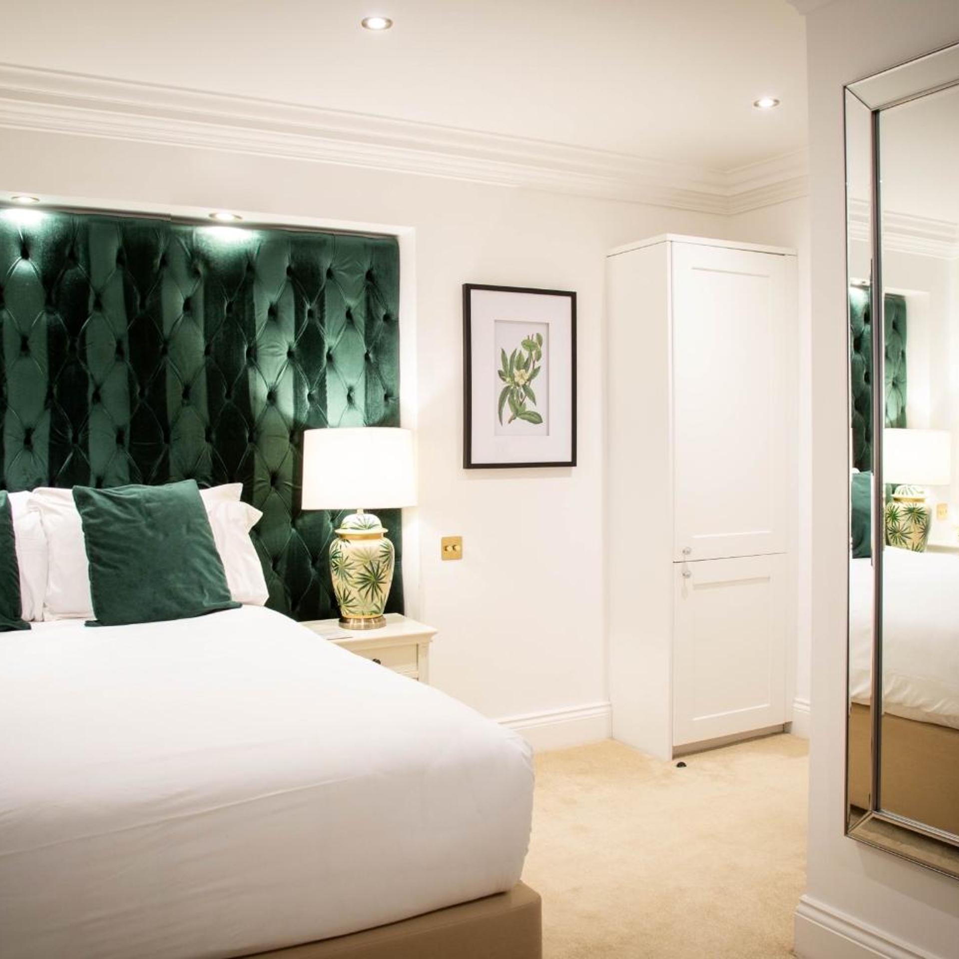Emerald، The Hotel Chester 3/10