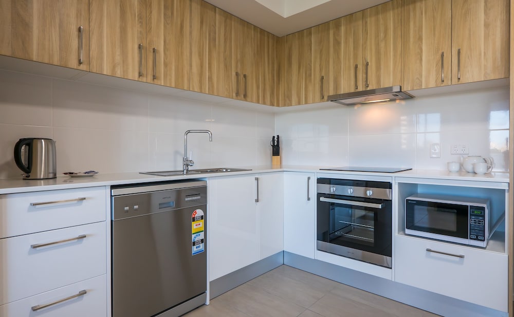 Annexe Apartments 11/28
