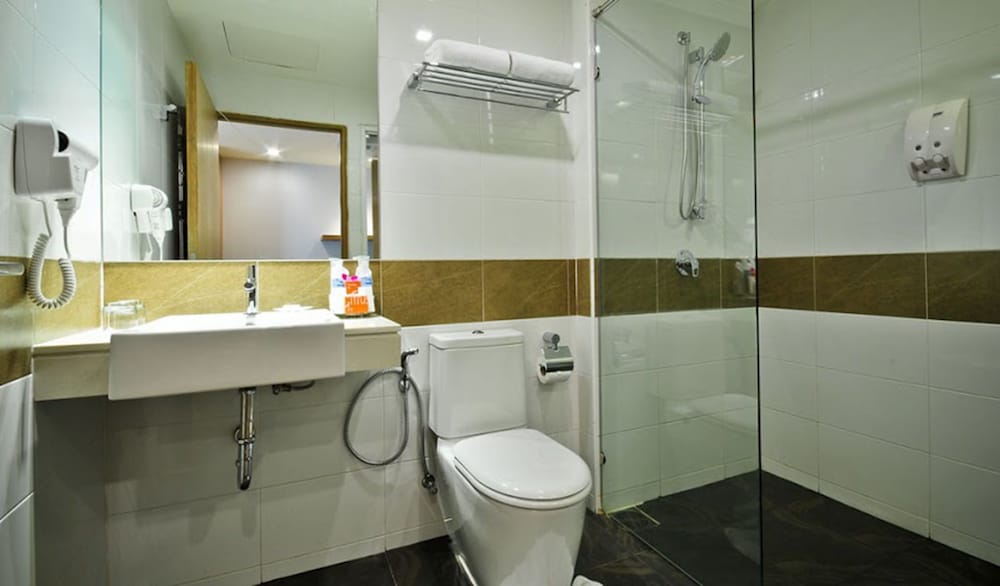 The Ashlee Plaza Patong Hotel & Spa 74/75