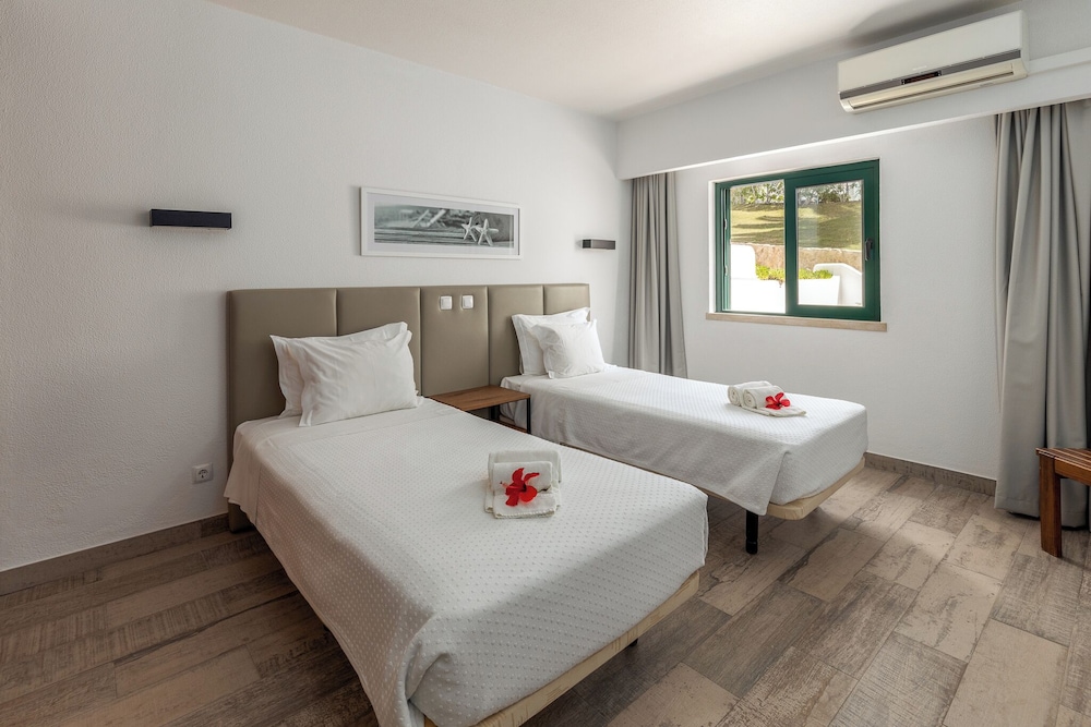 2 BEDROOMS, APARTMENT, GROUND FLOOR