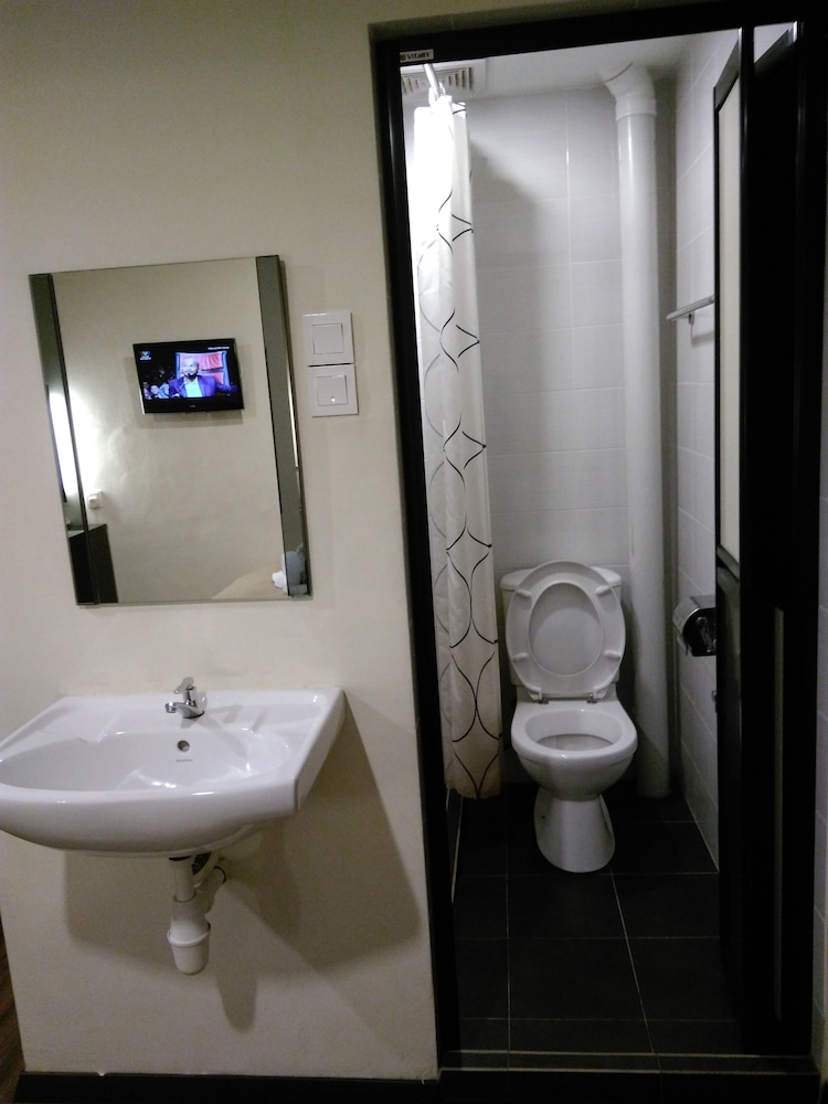 So Hotel 27/36