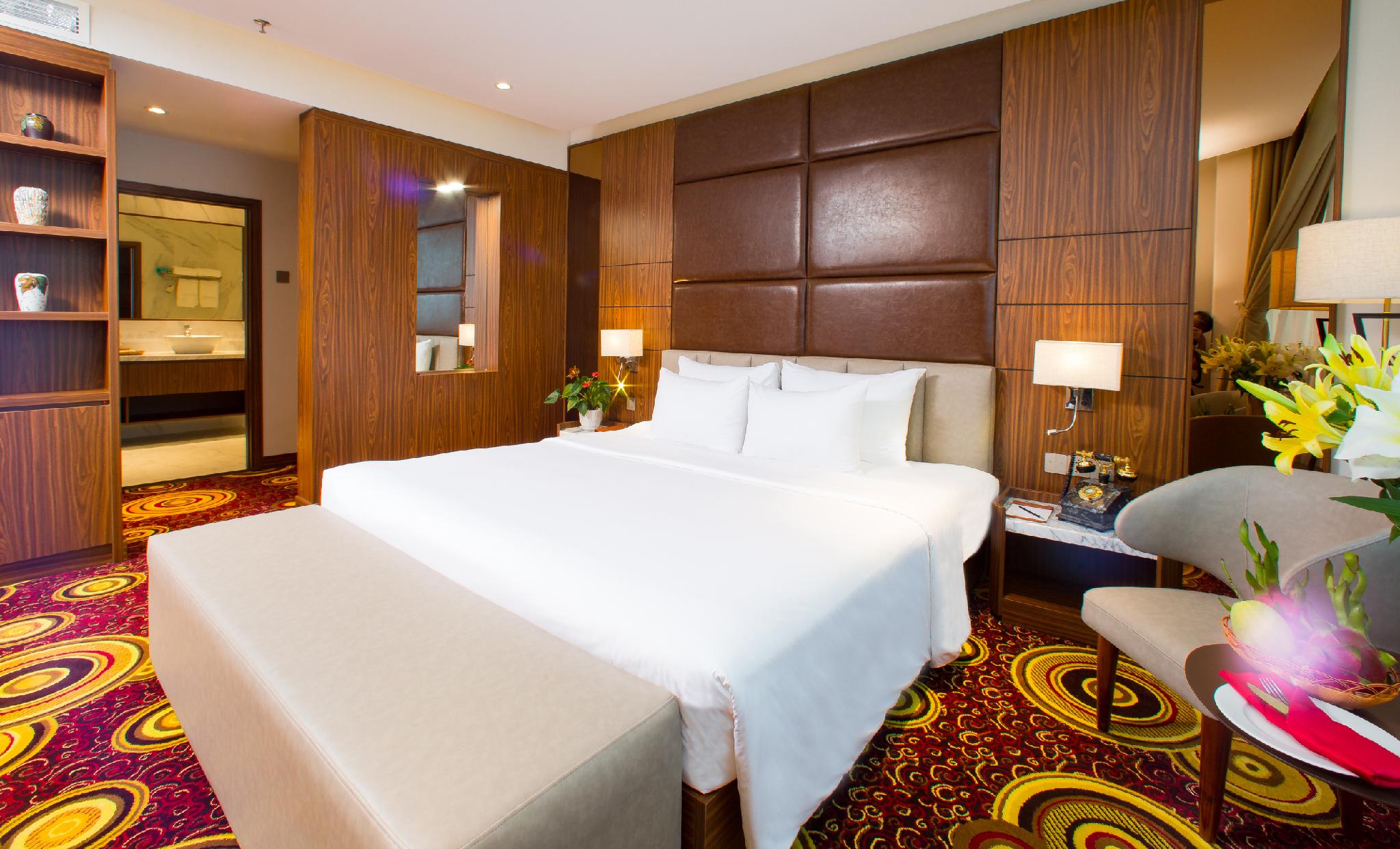 غرفة رئاسية، Van Phat Riverside Hotel 2/3