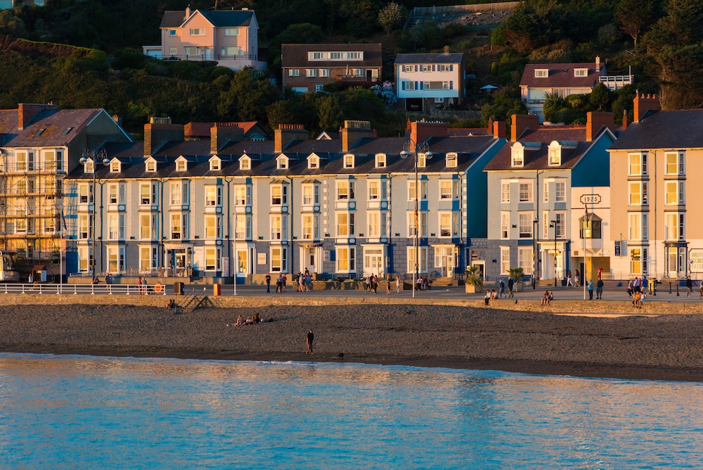Gwesty Marine Hotel 43/50