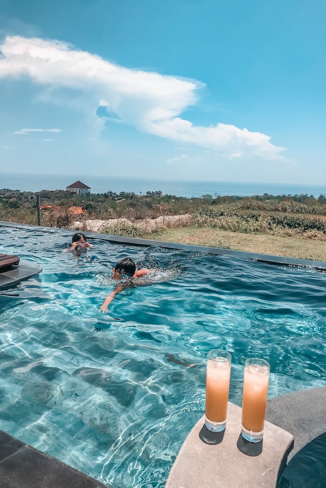 The Ocean Views Luxury Villas & Apartment by ZUZU 71/73