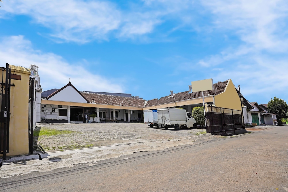 OYO 91710 Hotel Anugerah 17/18