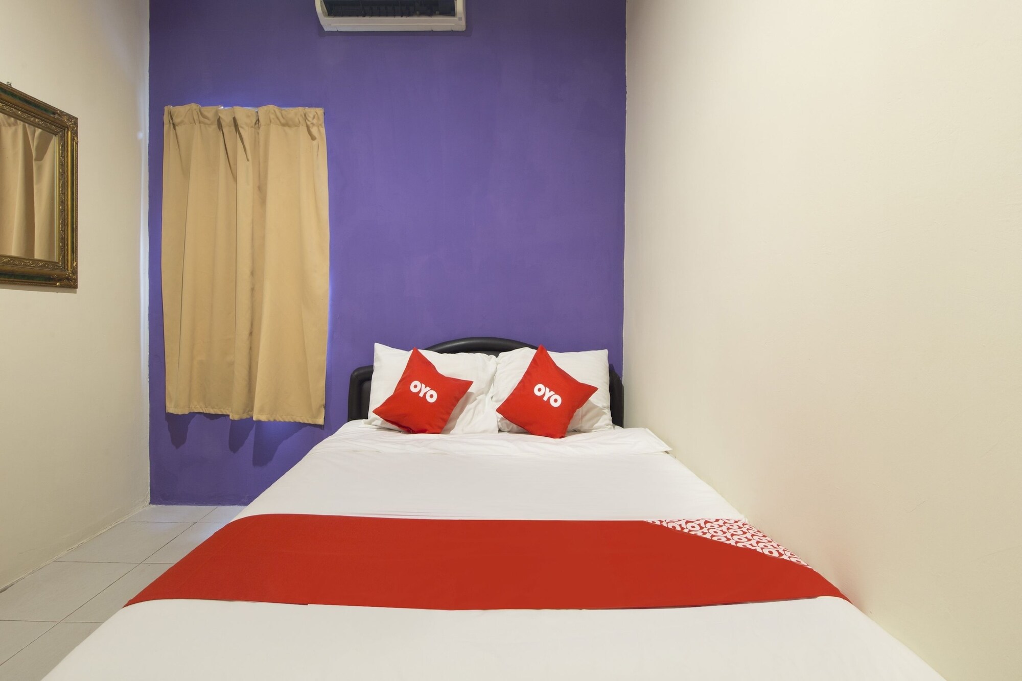 DELUXE, QUEEN BED