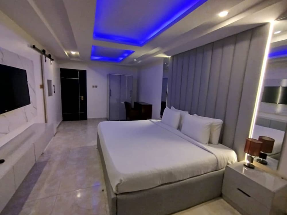 Double M Exquisite Suites And Lounge 14/29