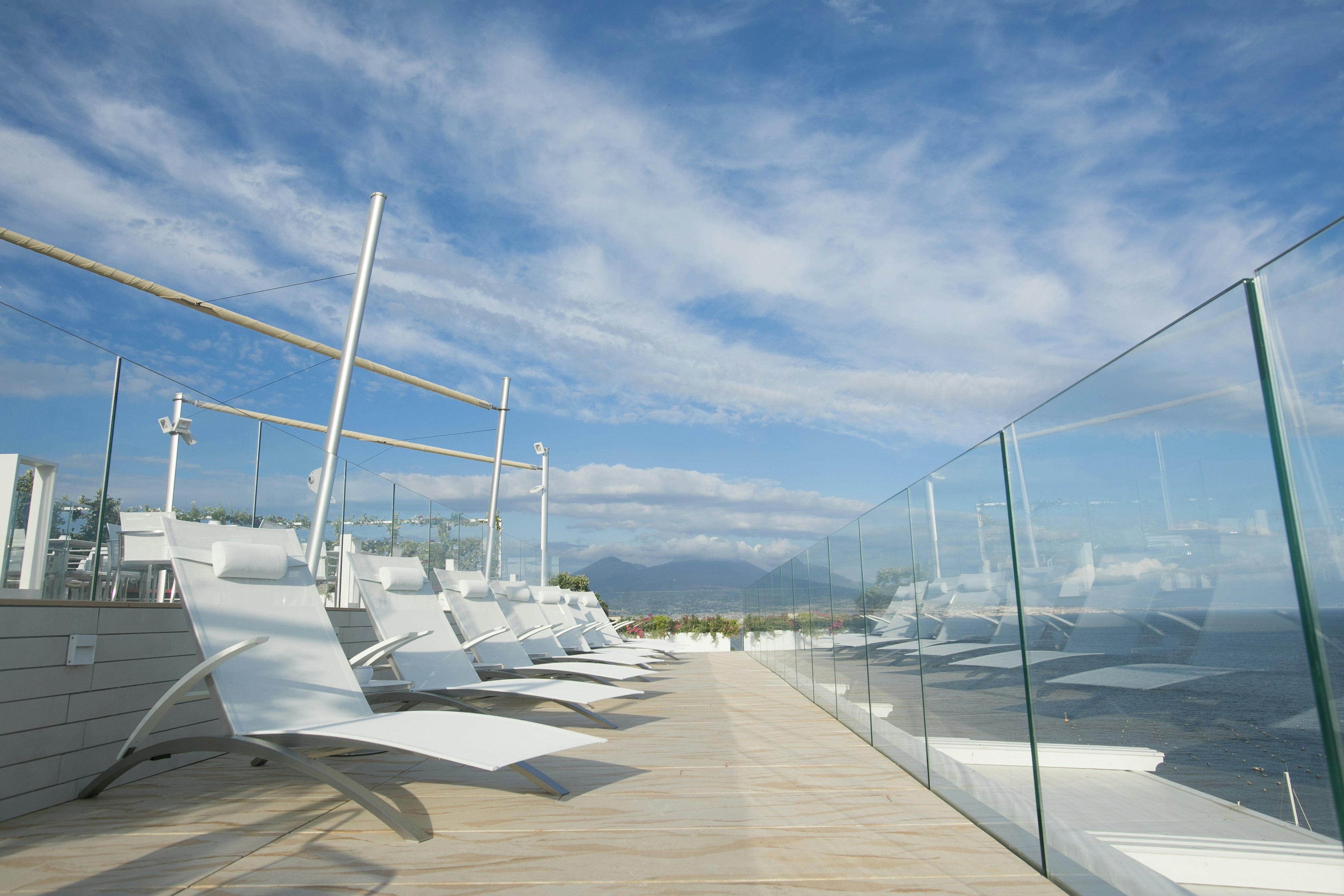 Grand Hotel Vesuvio Naples 48/50