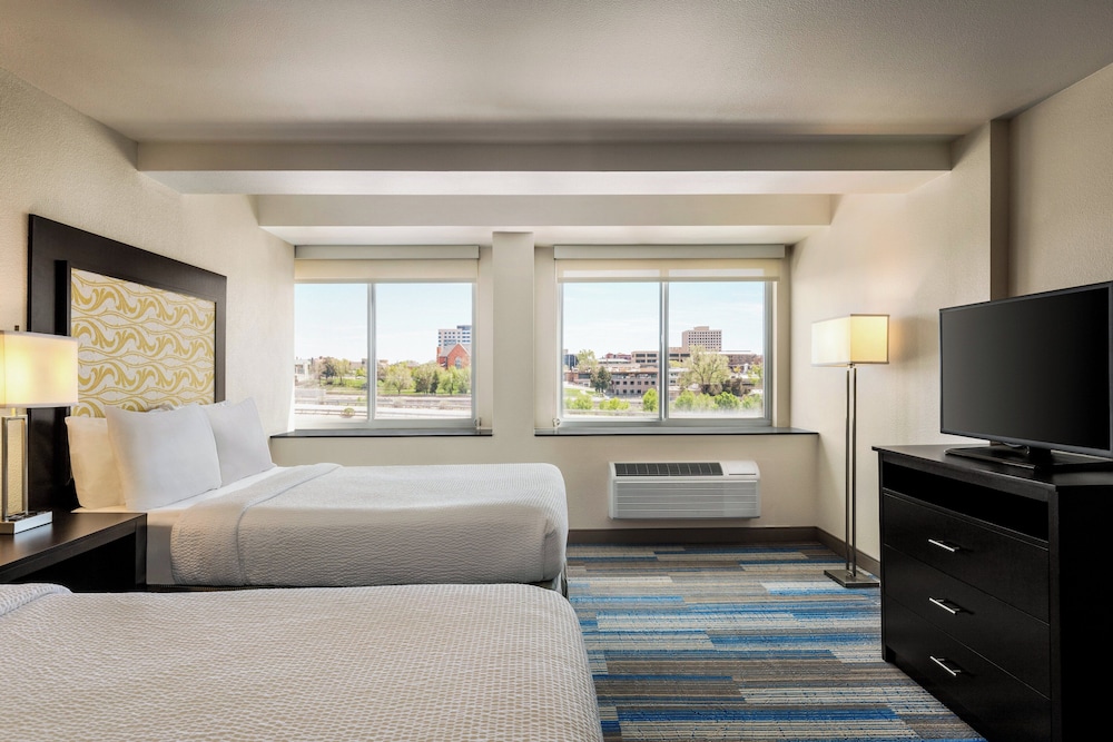 Standard, Multiple Beds